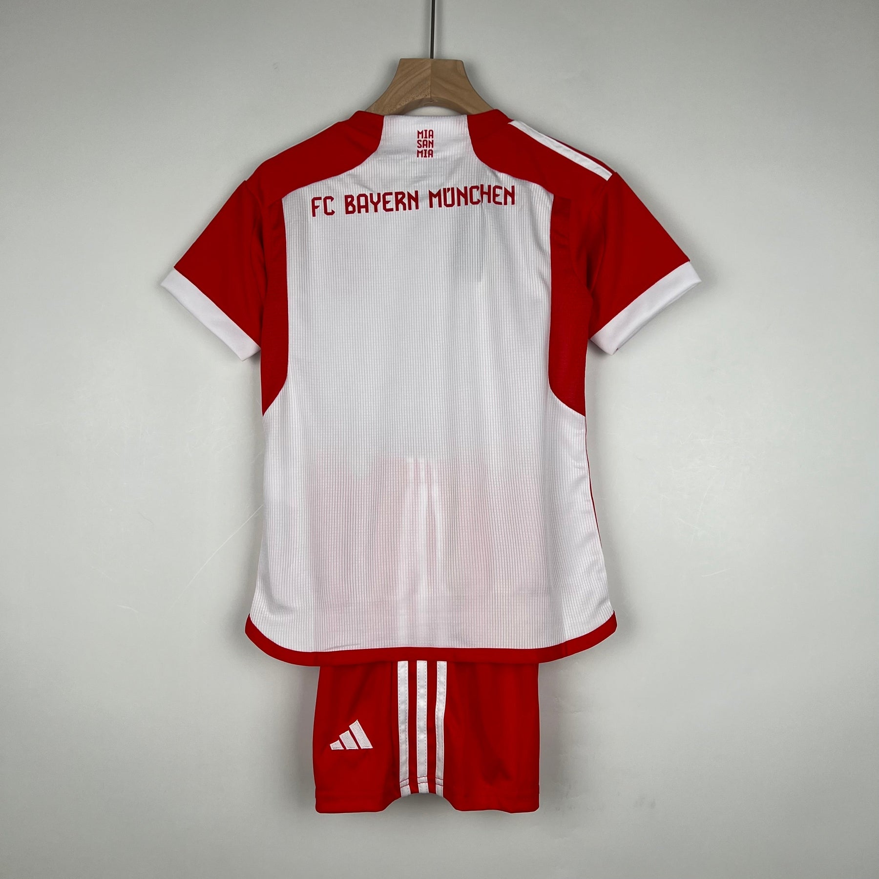 Conjunto Infantil Bayern de Munique 2023/24 - Home