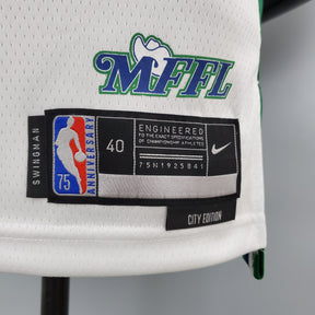 Regata NBA Dallas Mavericks - Doncic #77 City Edition White and Green