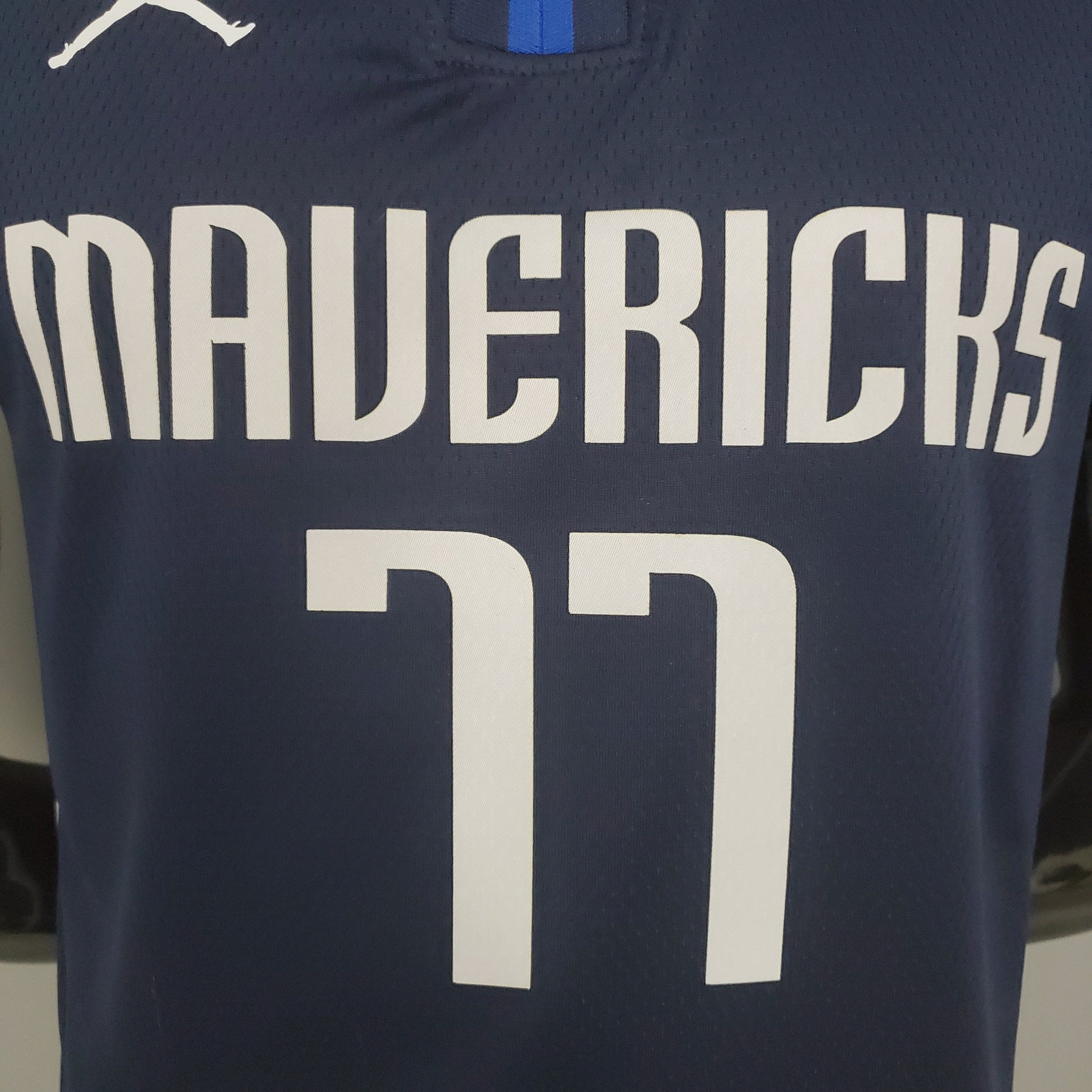 Regata NBA Dallas Mavericks - Doncic #77 Lone Ranger Jordan Limited Edition